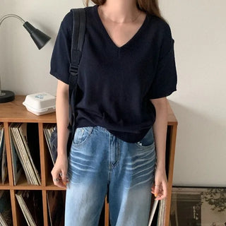 V-neck short-sleeved knit