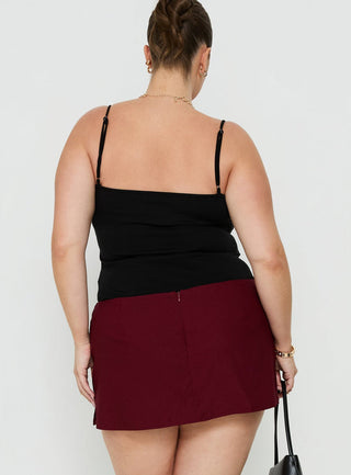 Can't Sleep Skort Burgundy Curve