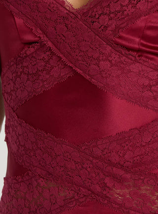 Avelisse Lace Detail Satin Mini Dress Burgundy