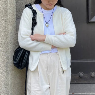 Round knit zip-up