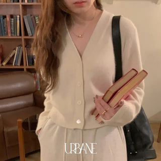 Milky Cropped V-Neck Cardigan (ivory)