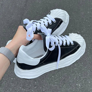bold sole casual sneakers