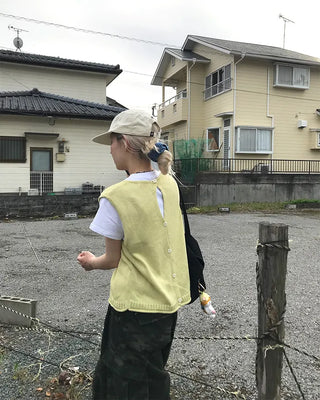 Back button vest