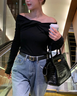 Ribbon Twist Slim T-Shirt