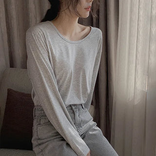 Soft U-neck T-shirt - 6 colors