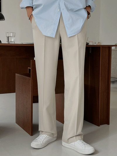 One's Semi-Wide Slacks