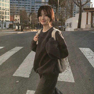 Fleece-lined daily sweatshirt