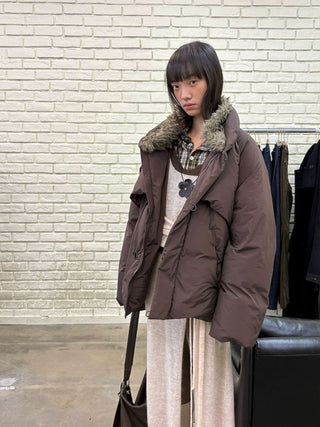 [NEVERSEEZ] Spliced Detachable Fur Collar Down Jacket