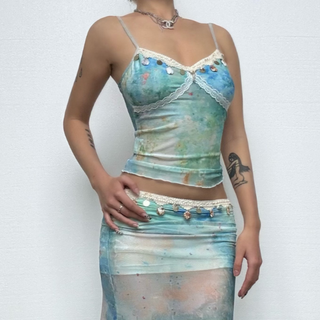 Lace hem v neck glitter print cami top