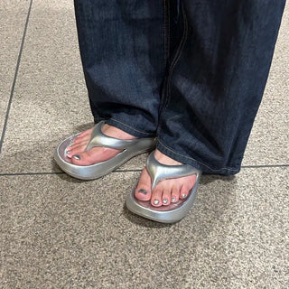 Chunky beach sandals