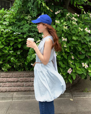 Sleeveless balloon mini dress