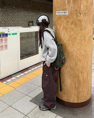 23 Fleece-lined sweatshirt