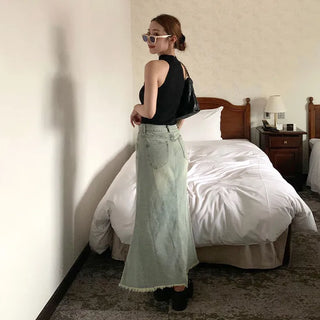 Halter neck sleeveless knit