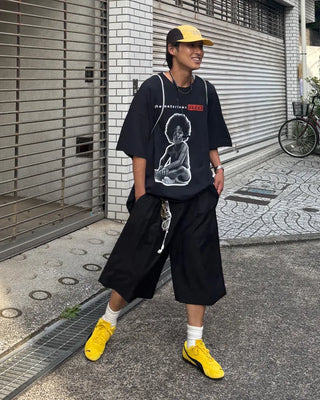 Double-pleated Bermuda shorts