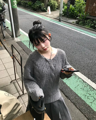 V-neck oversized knit