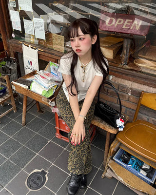 Twisted Cropped Half-Sleeve T-Shirt