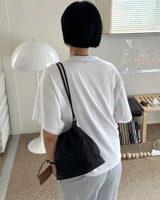 [8th Re-release] (ORIGINAL) Medium Drawstring Shoulder Bag (black)