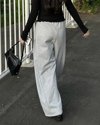 Wide-leg sweatpants with drawstring waist