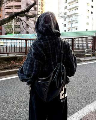 String shoulder bag