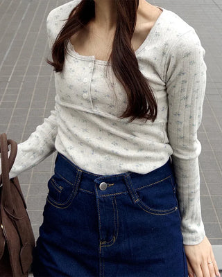 Flower detail button t-shirt