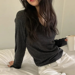 Ribbed collar long-sleeved knit