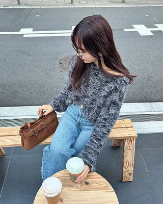 Round neck loose fit knit