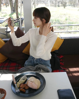 Ribbed collar button knit