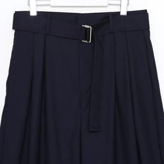Wide-leg pants with belt and pleats