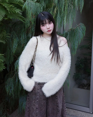 Asymmetrical cropped shaggy knit