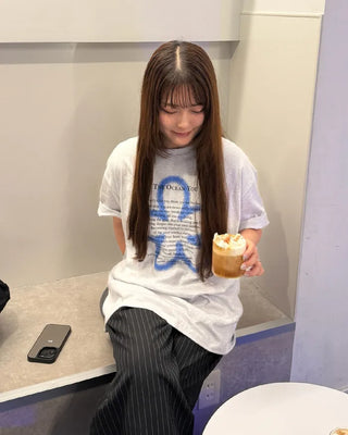 (Unisex) Spray Flower Lettering Long Half T-Shirt