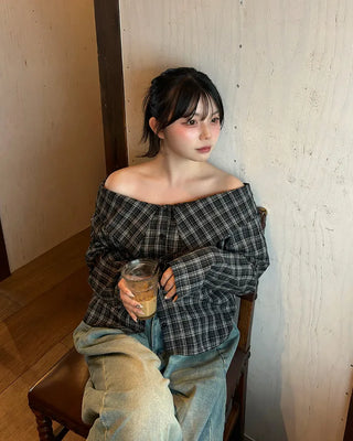 Off-shoulder check shirt