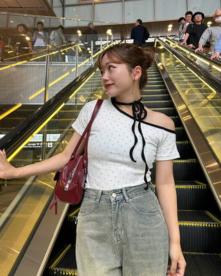 One-off shoulder two-tone half-sleeve T-shirt