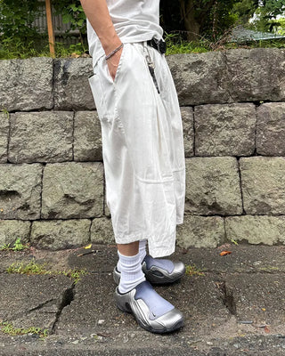Two-pleat Bermuda shorts