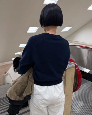 Basic wool V-neck knit