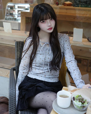 Jewel Neck String Flower T-Shirt