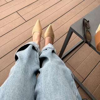 Pointed toe flat shoes