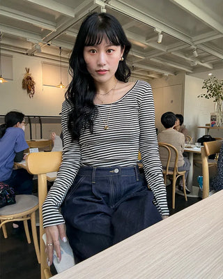 U-neck striped long-sleeved T-shirt