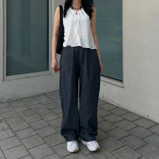 Flared wrinkle shirring ribbon blouse, sleeveless.