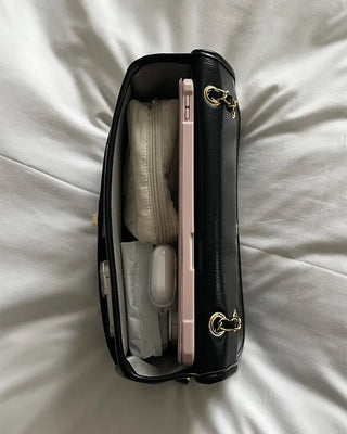 Square chain shoulder bag