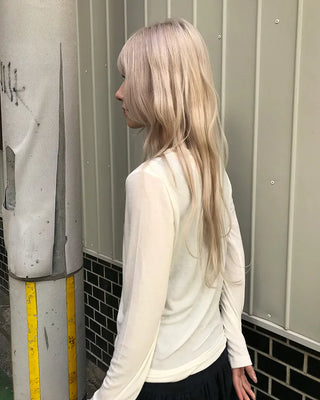 Round neck long-sleeve T-shirt