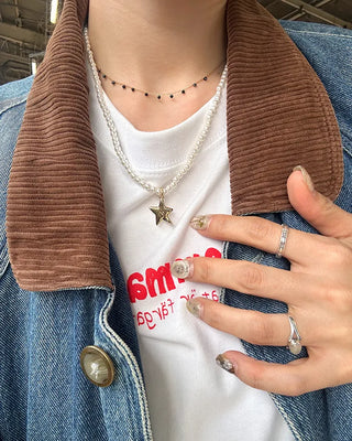 Star pendant pearl necklace