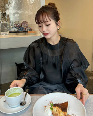 Puff-sleeve blouse