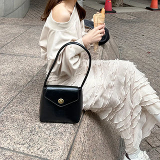 Off-shoulder cropped sweatshirt
