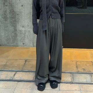 Tucked wide slacks