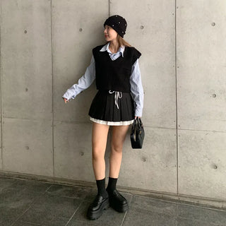 Oversized V-neck knit vest