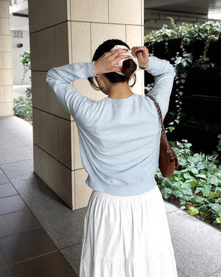 Round neck knit cardigan