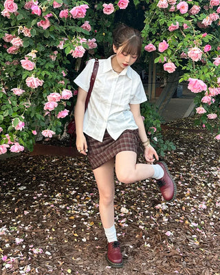 Lace pintuck short-sleeved blouse