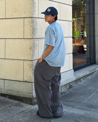 Wide-leg slacks with elastic waistband