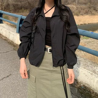 Loose-fitting mountain parka with drawstring hood