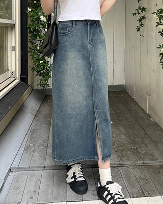 Front slit denim long skirt
